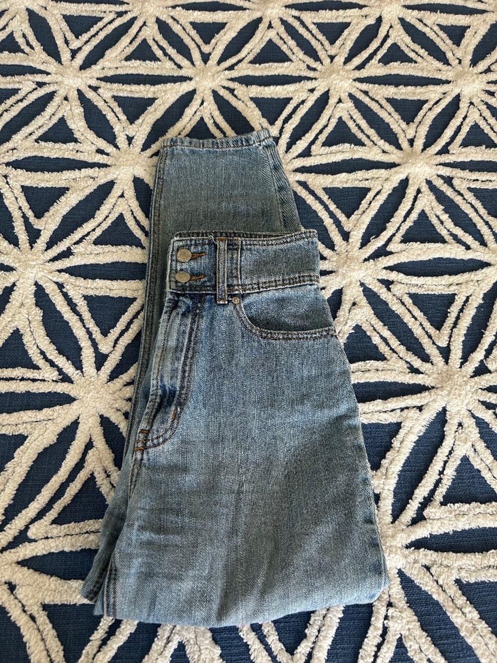 Ultra high waist ankle jeans